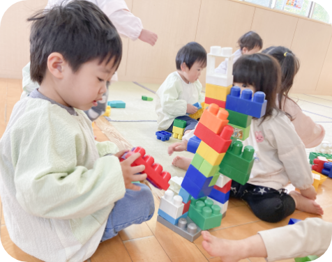 順次登園・視診・自由遊び